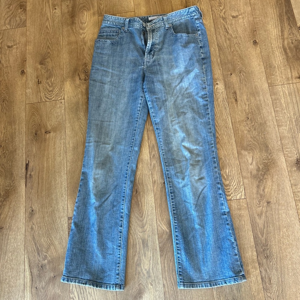 Chicos platinum jeans, woman’s size 1 or Small, embroidered back pockets,